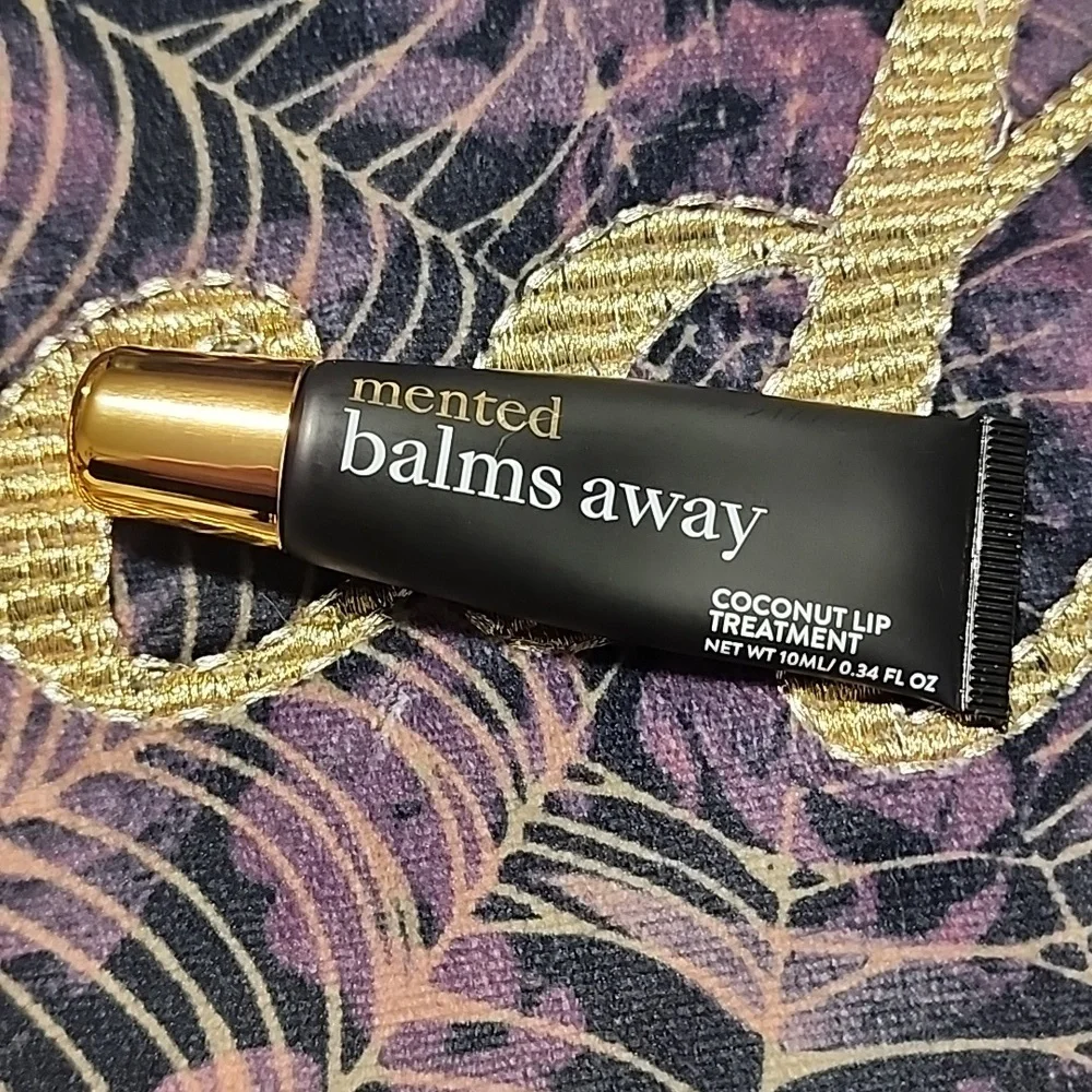 Mented Balms Away Coconut Lip Treatment NWOB!